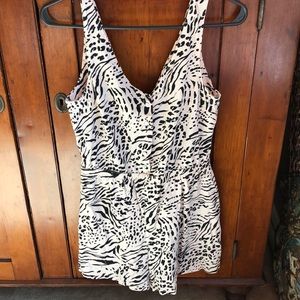 🐆 fierce animal print romper!